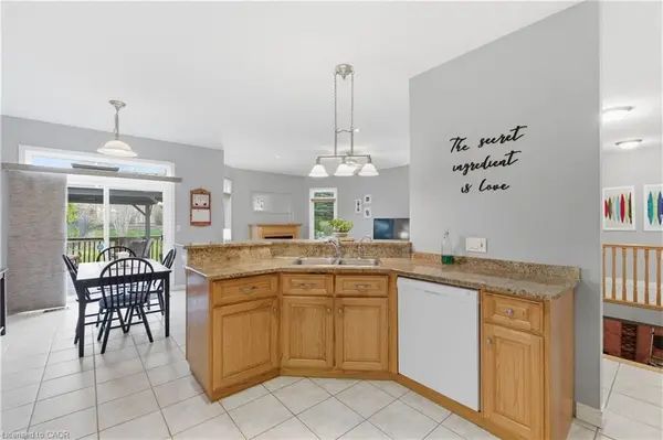 58 Templeton DR, Kitchener, ON N2A 4G1