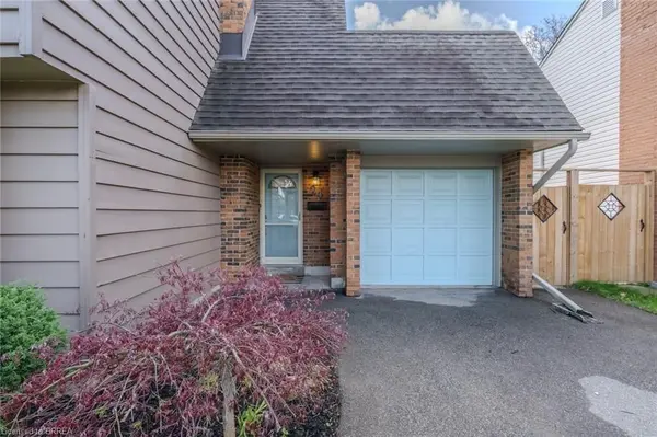 24 Hallmark ST, Brantford, ON N3P 1A5