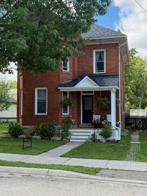 3 D'Arcy ST, Perth, ON K7H 2T7
