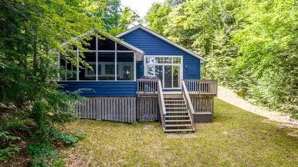 1123 Stone Gate LN, Bracebridge, ON P1L 1X1