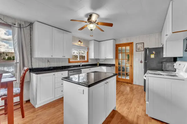 115 Hillside AVE, Bonfield, ON P0H 1E0
