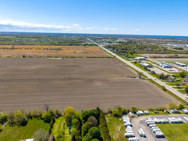 2053 London Line, Sarnia, ON N7T 7H2