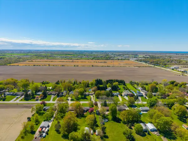2053 London Line, Sarnia, ON N7T 7H2