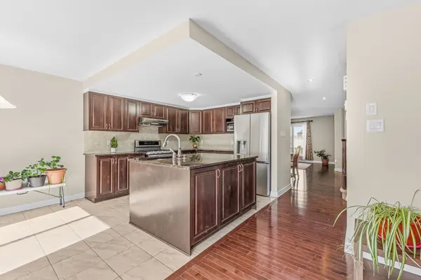 400 Nestleton ST, Orleans - Cumberland And Area, ON K4A 0W2