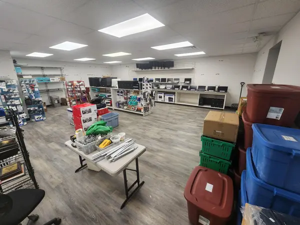 873 High ST, Peterborough, ON K9J 5R1