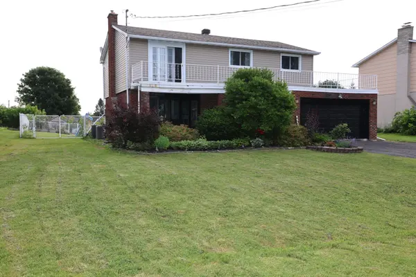 3453 Bruce ST, South Stormont, ON K6K 1M8
