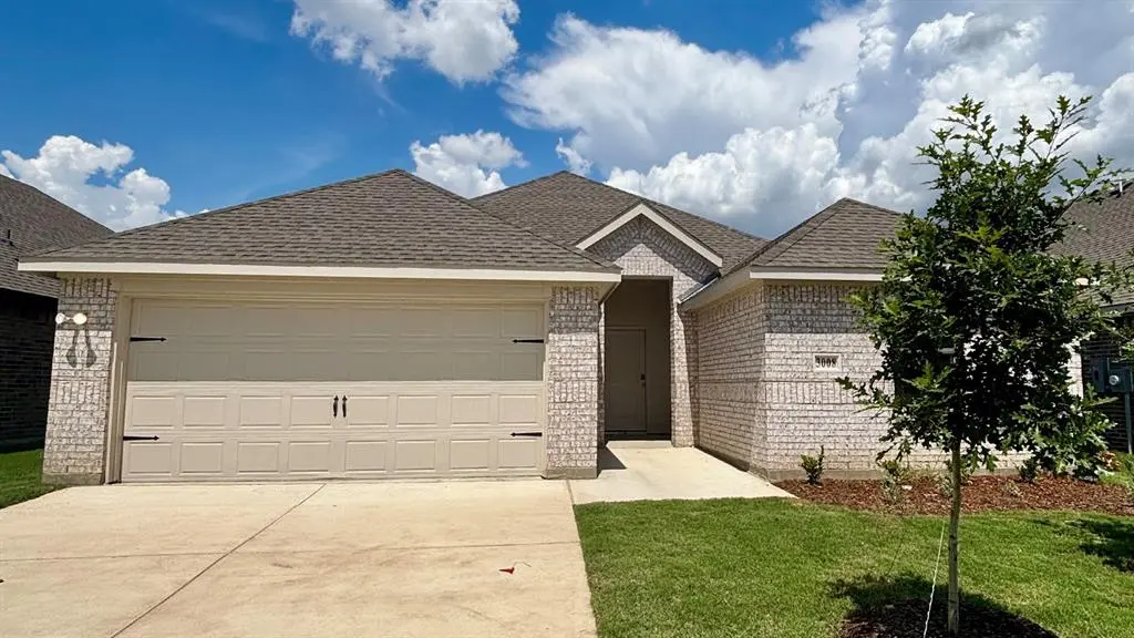 3008 Charleston Drive, Ennis, TX 75119