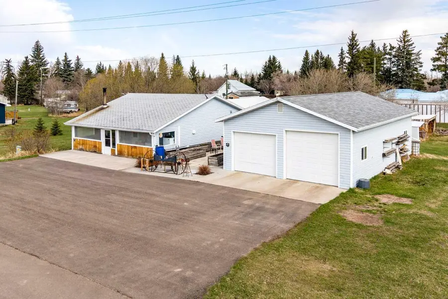 4608 51 AVE, Czar, AB T0B 0Z0