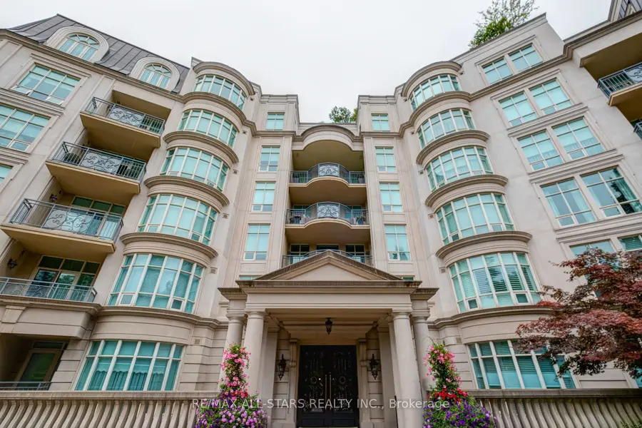7071 Bayview AVE #211, Markham, ON L3T 7Y8