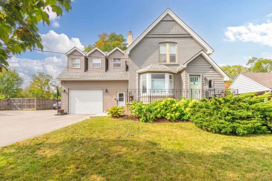 521 Upper Queen ST, London South, ON N6C 3T8