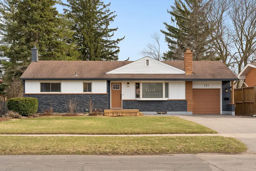 137 Donald ST, Kitchener, ON N2B 3G7