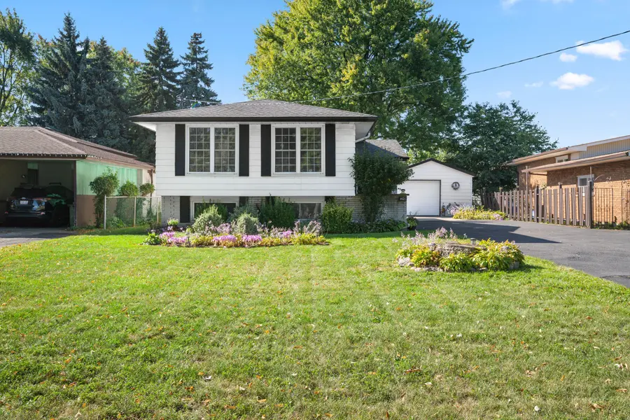 401 Mohawk RD W, Hamilton, ON L9C 1W5
