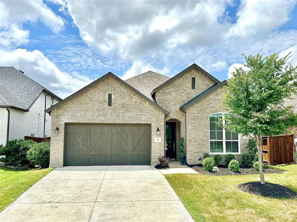 1205 S Roundwash Way, Midlothian, TX 76065