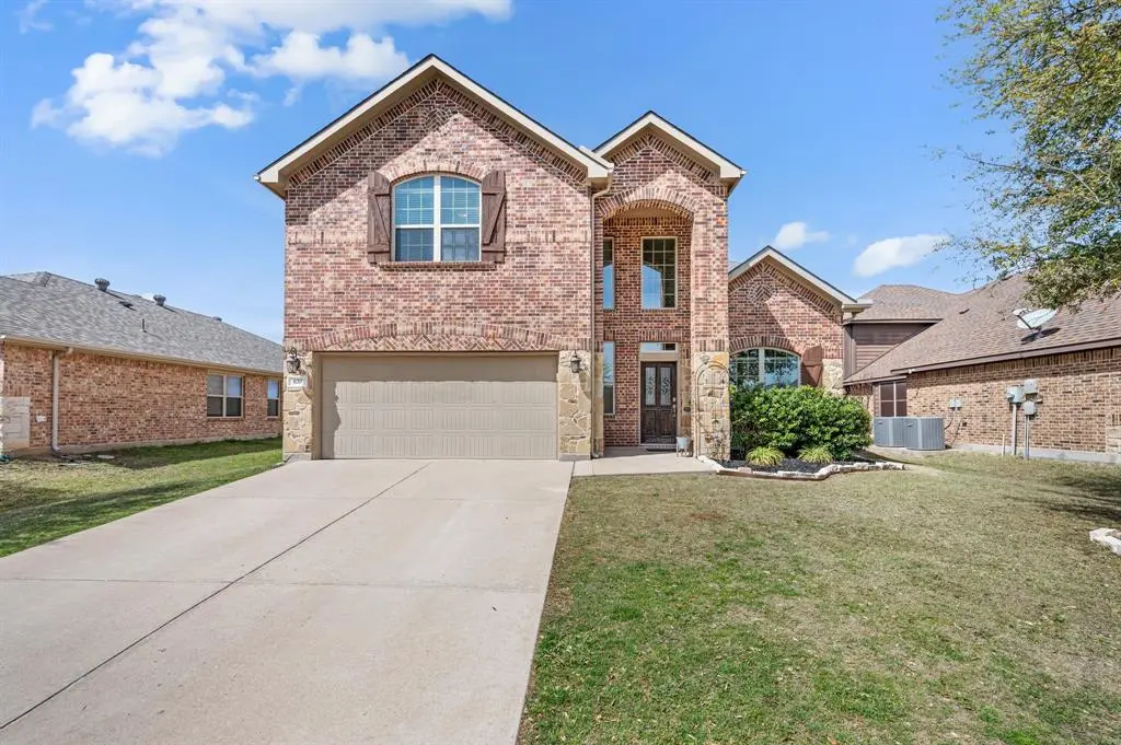 837 Graham Drive, Burleson, TX 76028