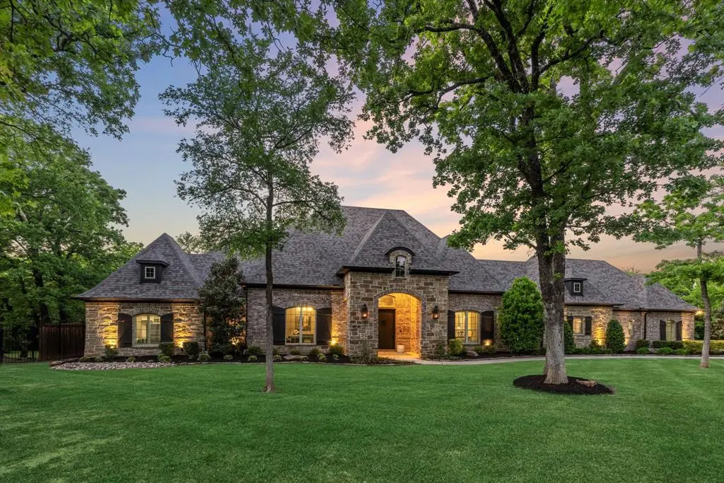 521 W Waters Edge Way, Oak Point, TX 75068