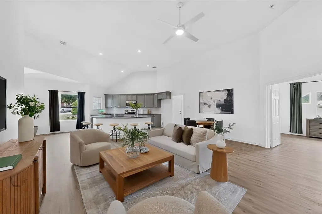 2230 Larry Drive, Dallas, TX 75228