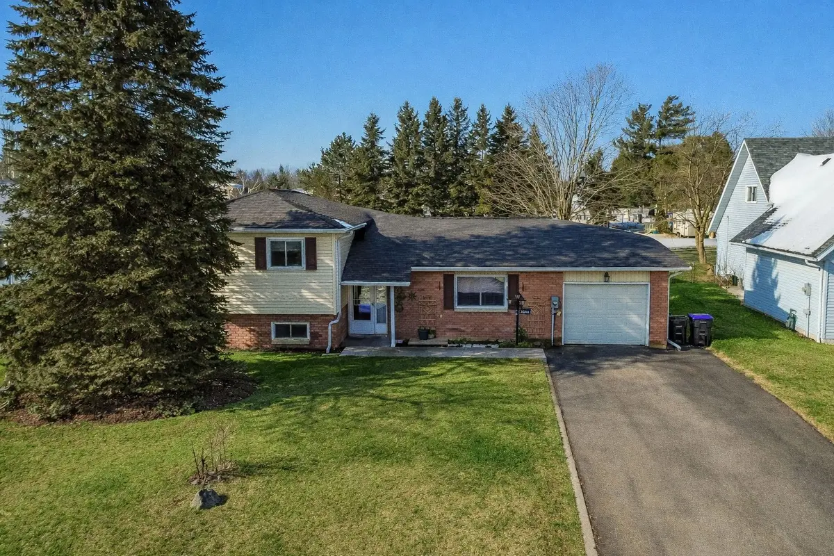 2246 Richardson ST, Innisfil, ON L9S 1G5