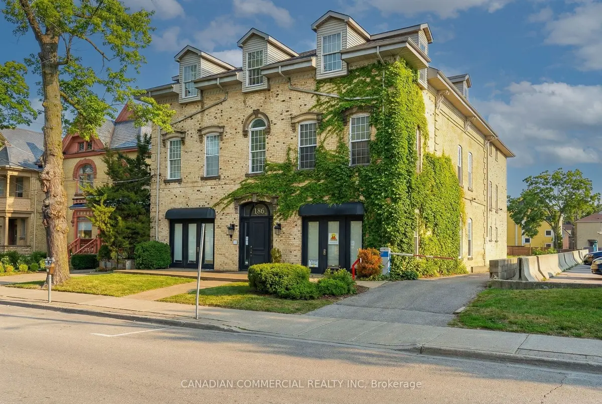186 Albert ST #207, London East, ON N6A 1M1