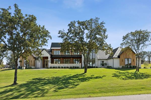 200 Dan Russell Bend, Weatherford, TX 76087