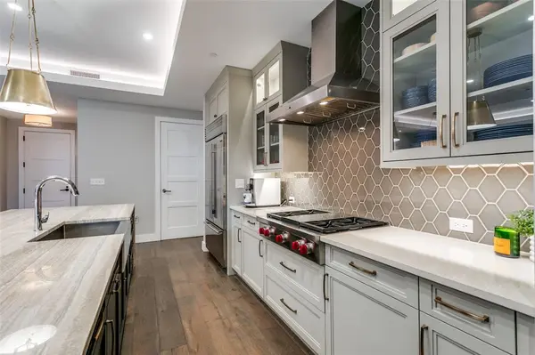 350 Central Avenue #206, Southlake, TX 76092