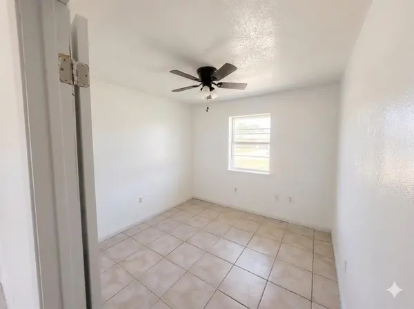 305 Sierra Vista Drive, Chico, TX 76431