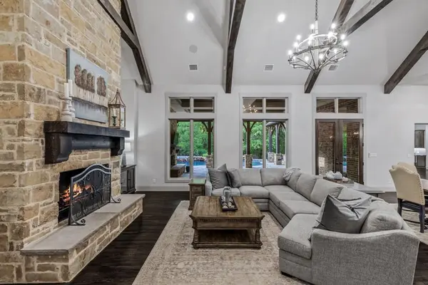 521 W Waters Edge Way, Oak Point, TX 75068