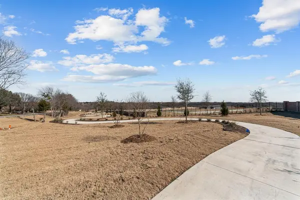 2029 Paradise Valley Drive, Mesquite, TX 75149