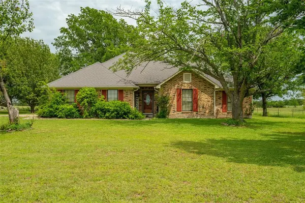 3677 County Road 4424, Commerce, TX 75428