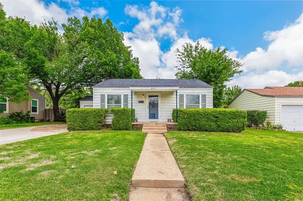 4941 Gilbert Drive, Fort Worth, TX 76116