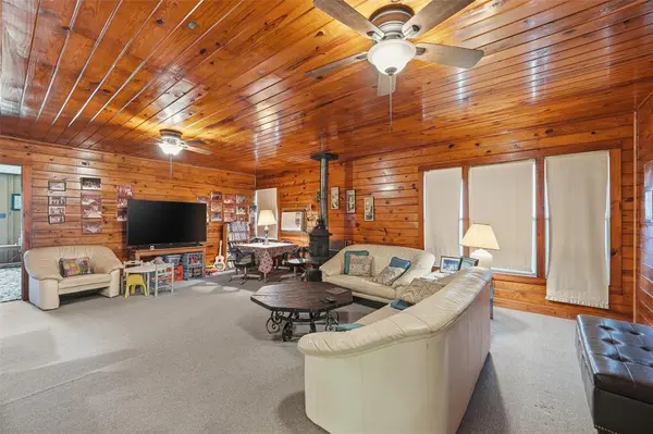 186 Waterview Drive, Whitney, TX 76692