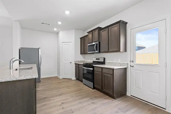 9672 Stranton Drive, Fort Worth, TX 76140