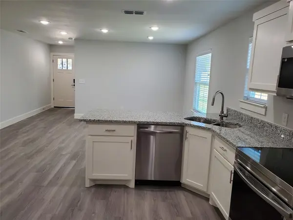 608 E 3rd Street, Bonham, TX 75418