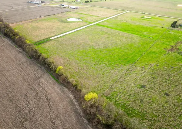 83 Private Road 142025, Blossom, TX 75416
