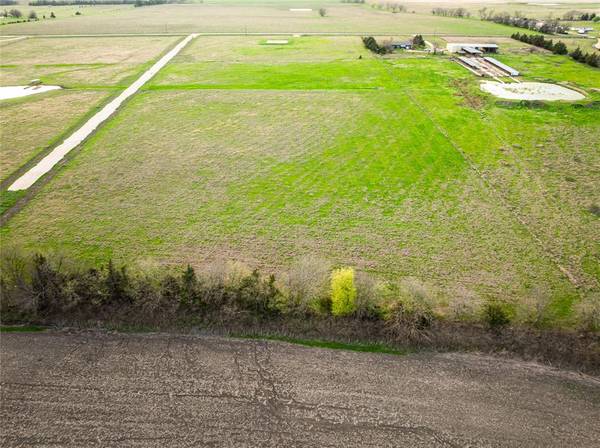 83 Private Road 142025, Blossom, TX 75416