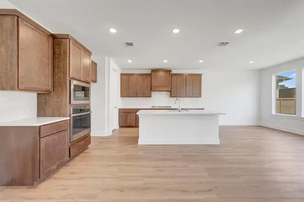 11744 Edgewood Drive, Justin, TX 76247