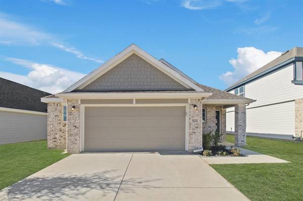 9232 Union Pacific Drive, Fort Worth, TX 76036