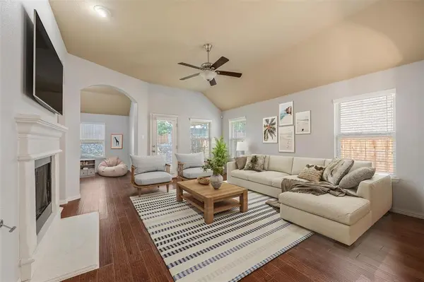 928 water garden Circle, Little Elm, TX 75068