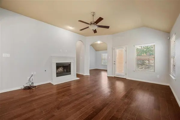 928 water garden Circle, Little Elm, TX 75068