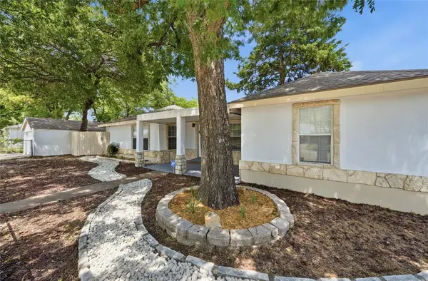 1143 Newport Avenue, Dallas, TX 75224