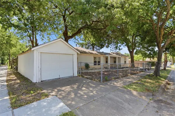 1143 Newport Avenue, Dallas, TX 75224