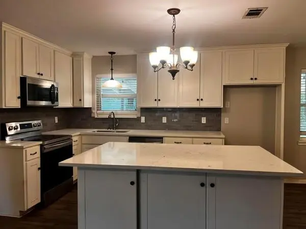 1110 Edgewood, Ennis, TX 75119