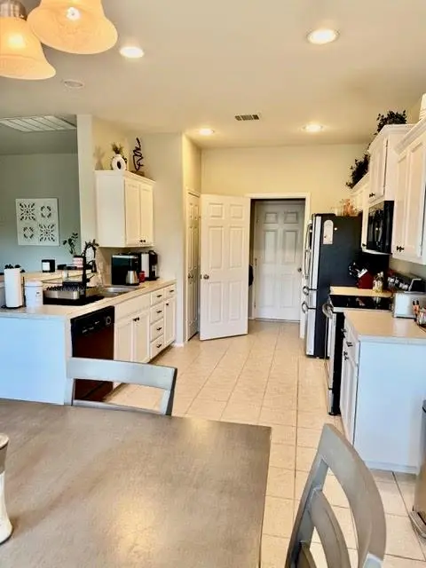 6837 Waterhill Lane, Fort Worth, TX 76179