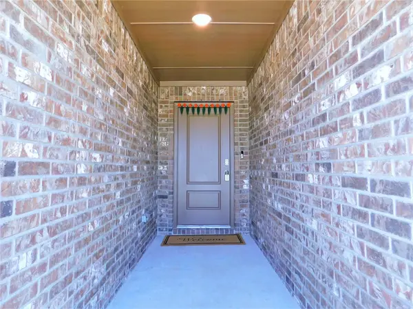 4025 Huntington Drive, Denton, TX 76209