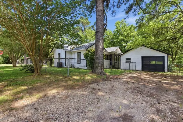 630 E Acheson Street, Denison, TX 75021