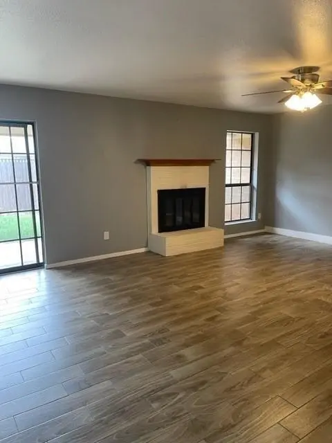 609 Williamsburg Court, Granbury, TX 76048