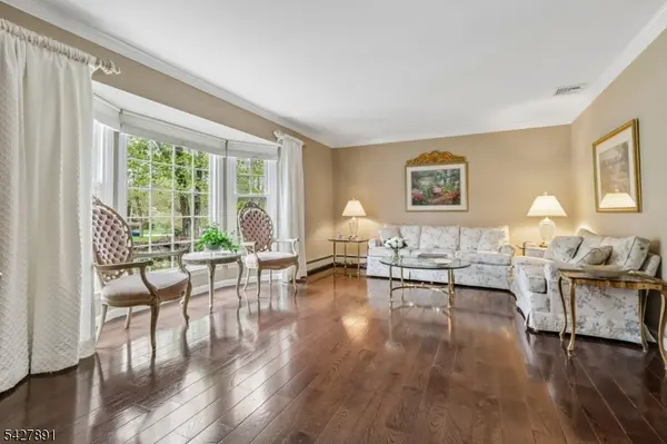5 Revere Ct, Randolph Twp., NJ 07869