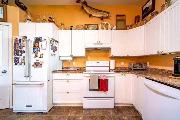 4608 51 AVE, Czar, AB T0B 0Z0