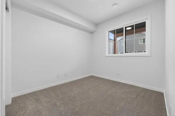 1750 Rangeview DR SE #127, Calgary, AB T3S 0X3