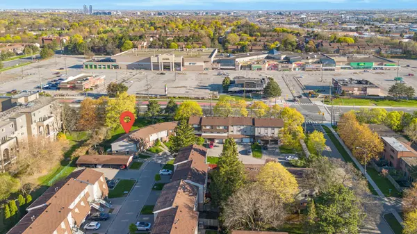 58 Yellow birchway N/A, Toronto C15, ON M2H 2T3