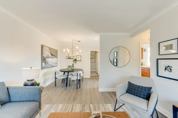 225 Woodville AVE #Upper, Toronto E03, ON M4J 2R4